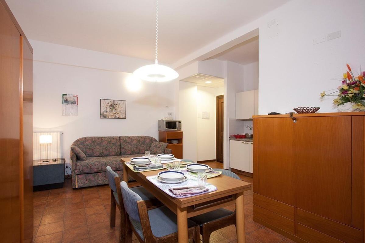 Casavacanze Internazionale Ντιάνο Μαρίνα Εξωτερικό φωτογραφία
