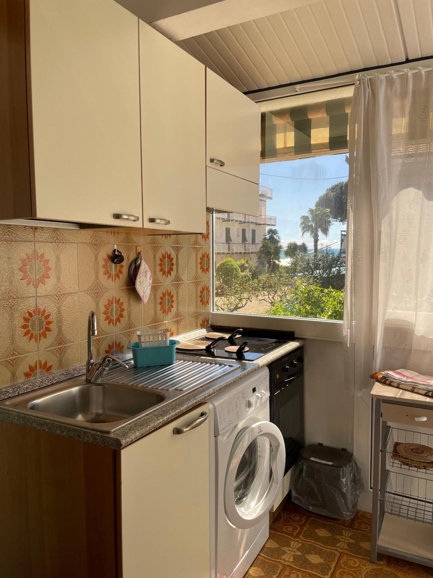 Casavacanze Internazionale Ντιάνο Μαρίνα Εξωτερικό φωτογραφία